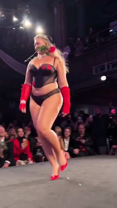 Iskra Lawrence