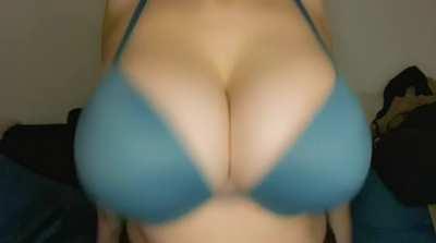 Any volunteers to tityfuck these naturals?