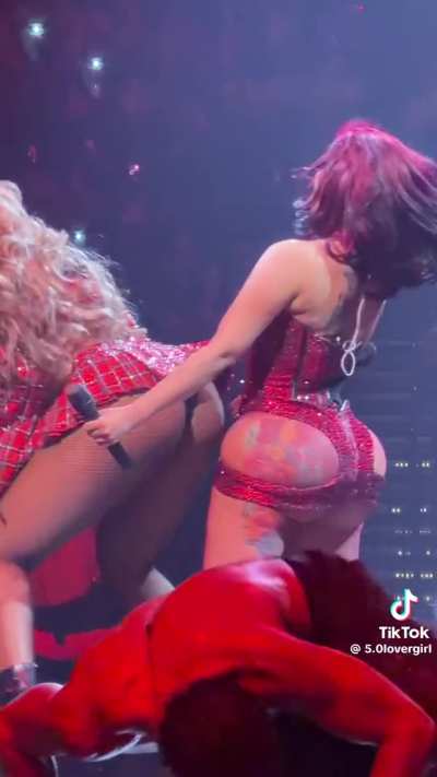 Humping Meg