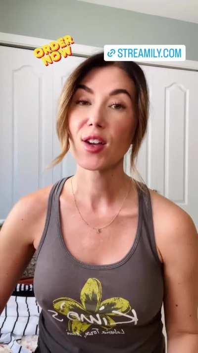 Jewel Staite Seems Chilly