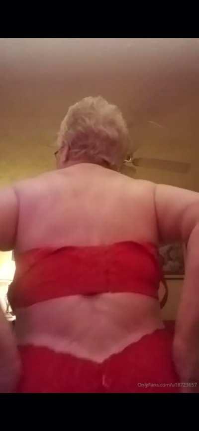 Red is really sexy color.