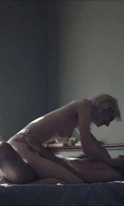 6'3'' Elizabeth Debicki