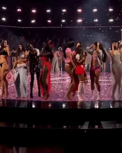 Angel on stage for Victoria's Secret Fashion Show | via Vanity Fair's IG post 10.15.25