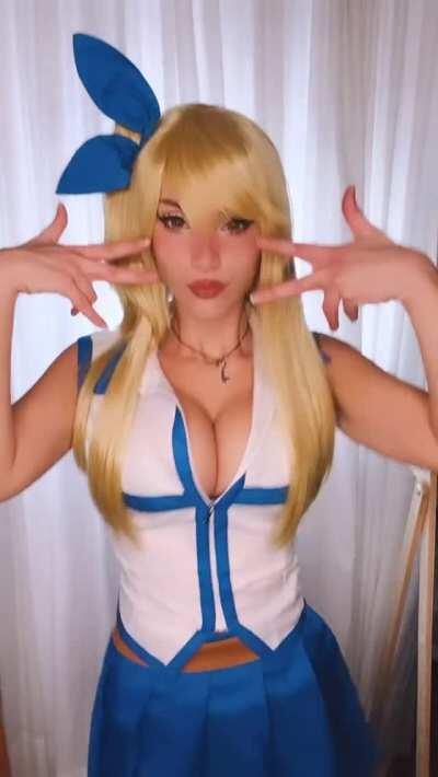 soryu_geggy_cosplay as Lucy Heartfilia