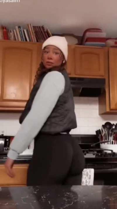 Lexie's signature booty move