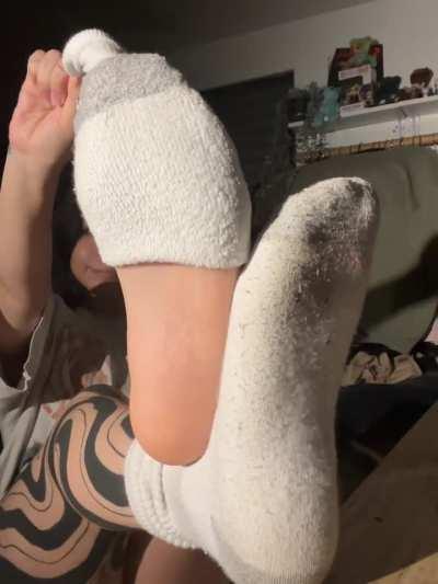 Smelly sock peel after a long day! 🤭