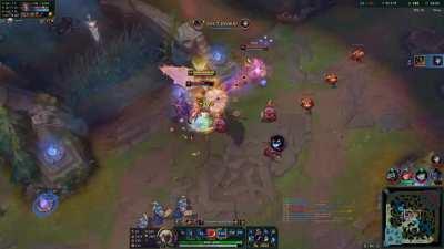 I am Aatrox, I am the World-Ender!