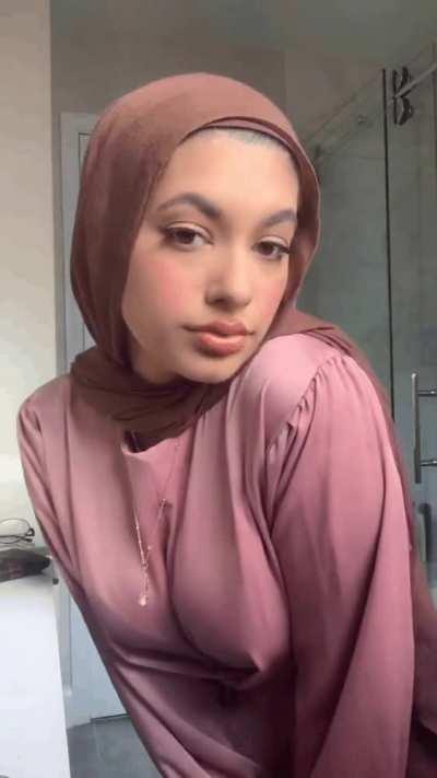 look at those tits😩