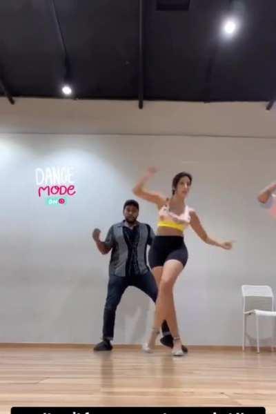 Every Horny Guy wants to Slap Nora Fatehi Ass 🍑😍