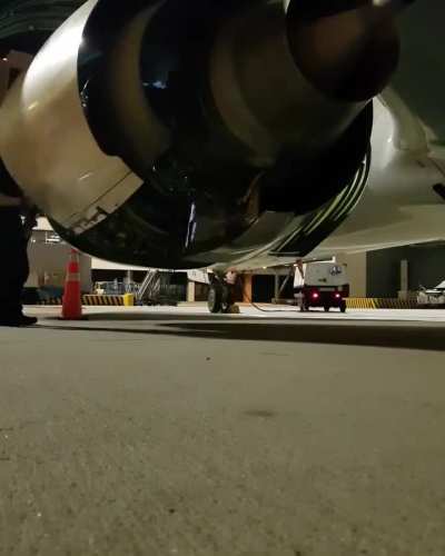 CFM56-7B installed on a Boeing 737-800.