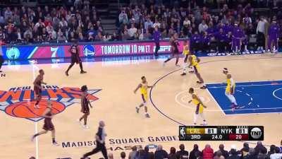 [Highlight] The Lakers with an interesting defensive strategy two nights ago