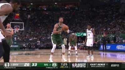 [Highlight] Giannis gets called for the 10 second violation