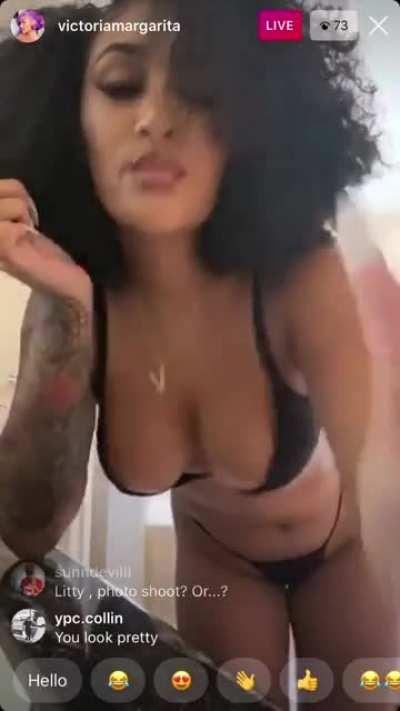 Her joints be sitting so nice