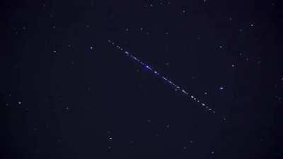 That's how Starlink satellites looks in the night sky