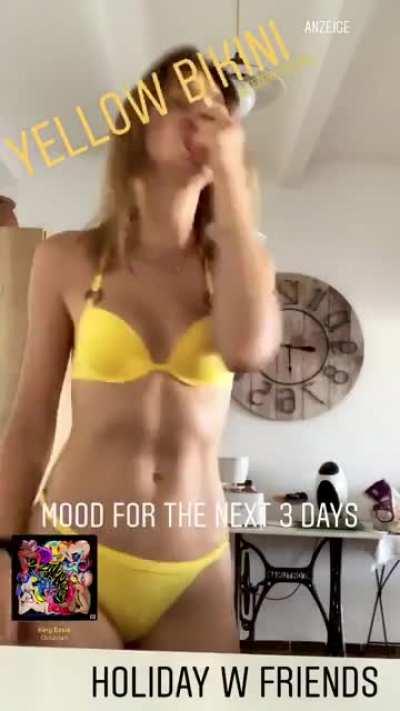 Nice Yellow Bikini 😍😋