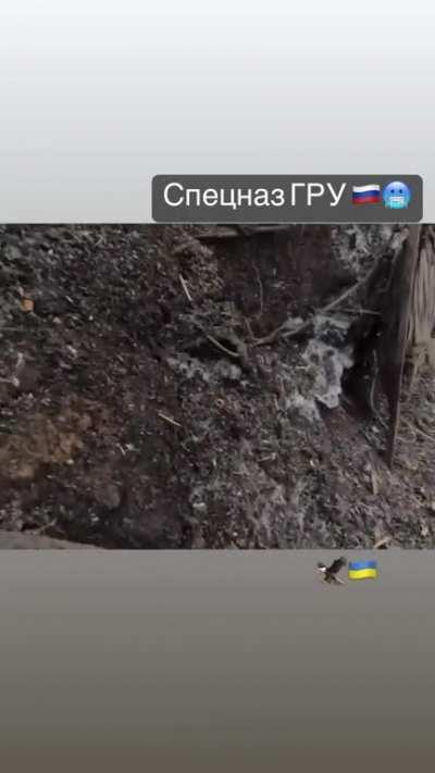 Ukrainian killing 3 russian soilders attacking his trench (removed music and better quality)