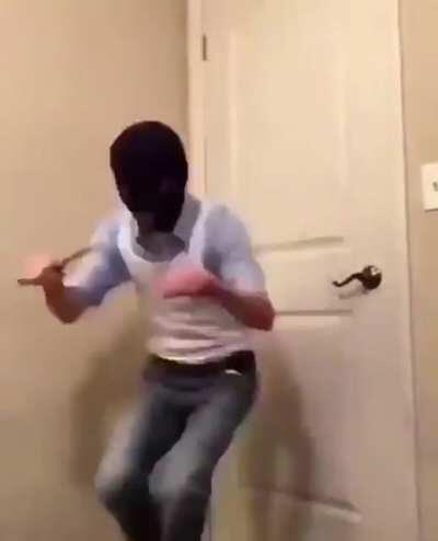 People in solo showdown be like