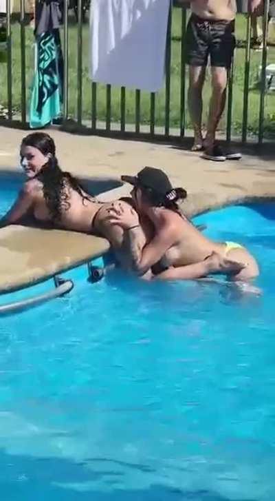 How do I get a membership to this pool?