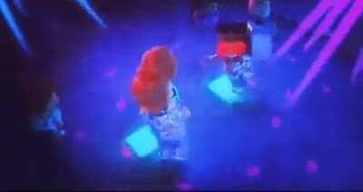 What i find at 3 am under my bed next to the christmas tree OH YEAH SI PAPI