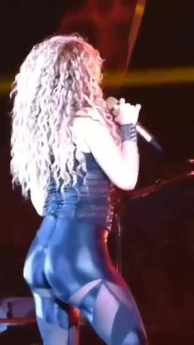 Dat Shakira booty