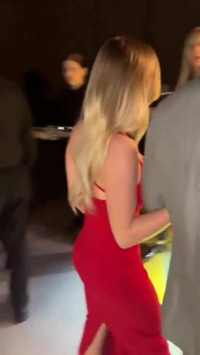 The Queen arriving at the People's Choice Awards 2024