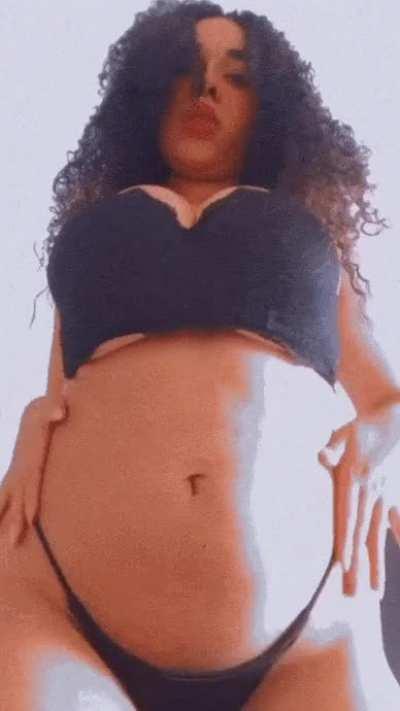 Hi guys, I invite you to follow my onlyfans $ 4.99 I have more than 71 posts and weekly I upload delicious new content. 😈 Nude content 📸 Erotic pictures 💦 Masturbation videos