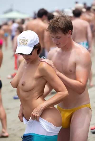 Perving with Mom