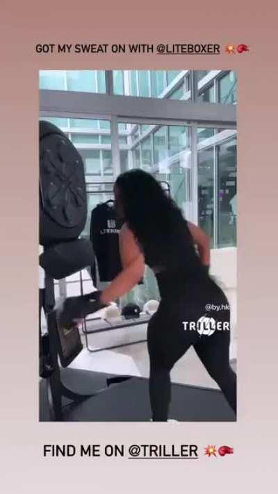 With audio* watch that mf jiggle 😈