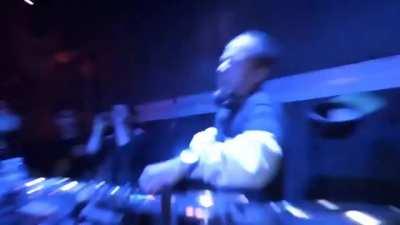 I made a thing (sound on)