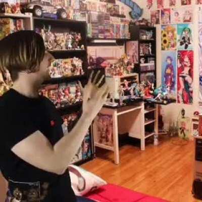 Me convincing my non-weeb friend to join the cult