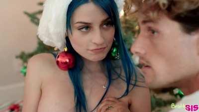 Jewelz Blu - Unwrapping Stepsister for Christmas