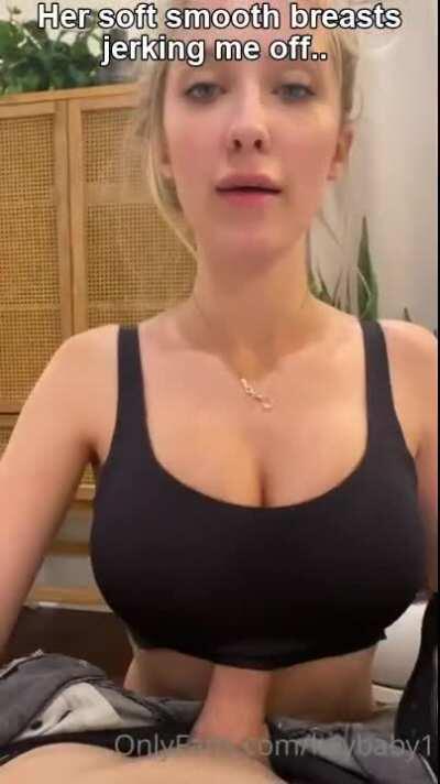 Big Sister’s Tits 😈