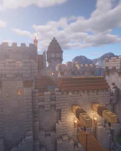 I made a realistic castle in minecraft with everything you could need in survival (for 5 players)