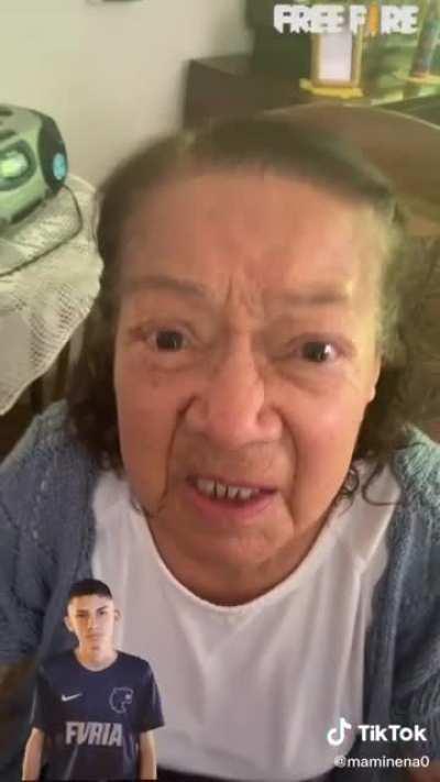Abuela del trap