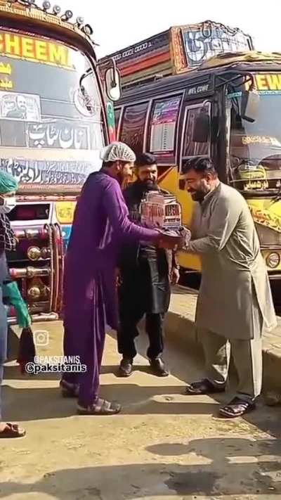 India: Pakistanis Are trembling in Fear 👿🔥💪, Le Pakistanis :