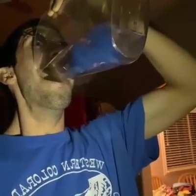 eu não posso falar agora... 😎