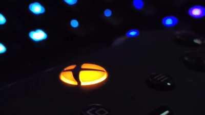 I never knew the Xbox button on Elite Series 2 controller is RGB