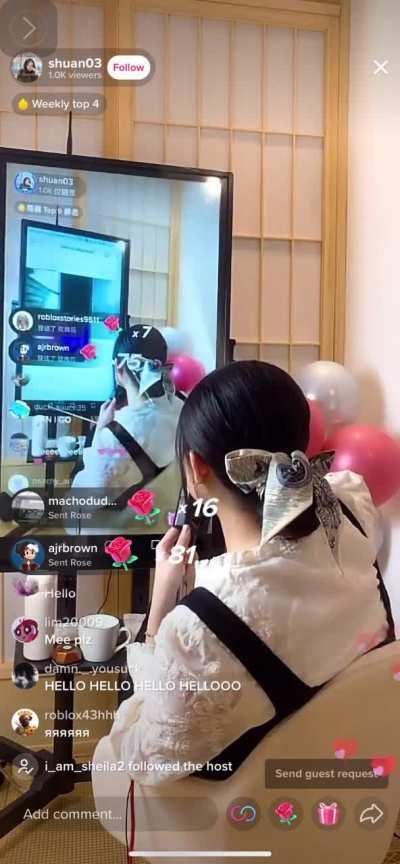 Saw another weird stream clip and it reminded me of this gem that’s been in the depths of my gallery for months. The entire stream was just… this…?