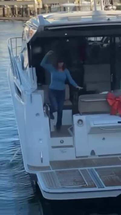HMC while I disembark the yacht