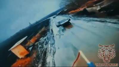 Russian FPV drone operators strike Ukrainian equipment on the Sudzha-Yunakovka highway in the Kursk region.