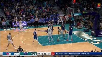 [Highlight] Bouknight with the INSANE putback slam