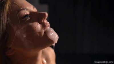 holy shit this is so hot. what a cumshot!