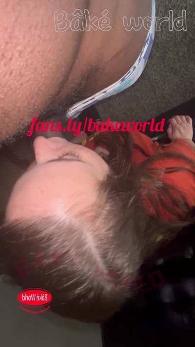 Blonde with freckles wanted to suck bbc for Christmas 