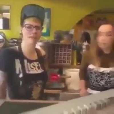 How I (a european) imagine Americans (gun nuts) going to the store, yikes