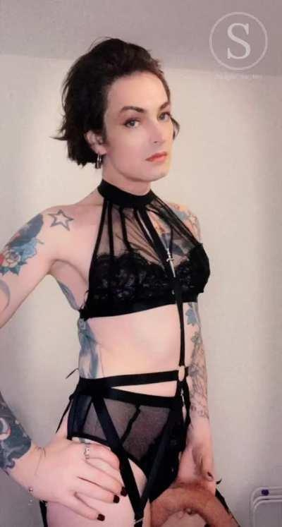 How’s my fit? I can’t seem to squeeze it all in 🥺🤪