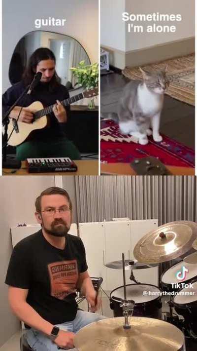 Sometimes I’m alone, sometimes I’m not; hello