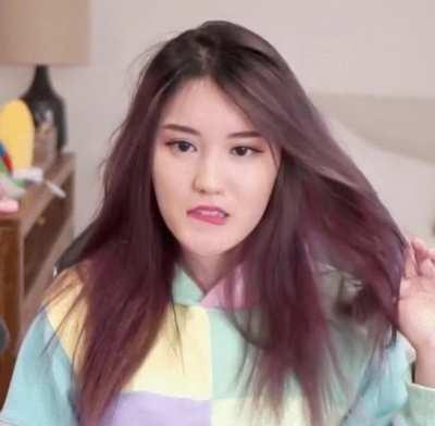 More than 1 min of Kimi lip biting