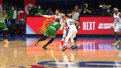 [Highlight] Jaylen Brown shows off his improved handle and insane footwork as he hits a fadeaway over Ben Simmons