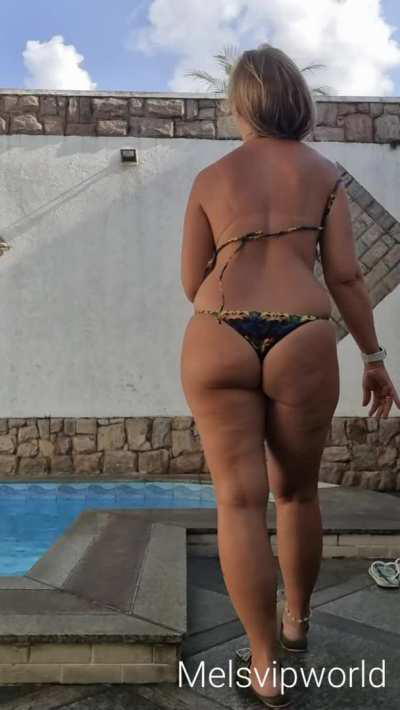 Tell me, what do you think of this view? (52y)