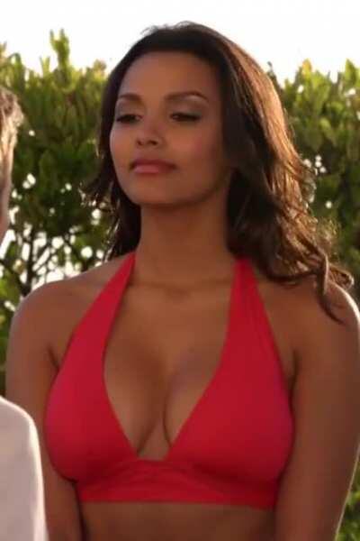 Jessica Lucas in Friends With Benefits